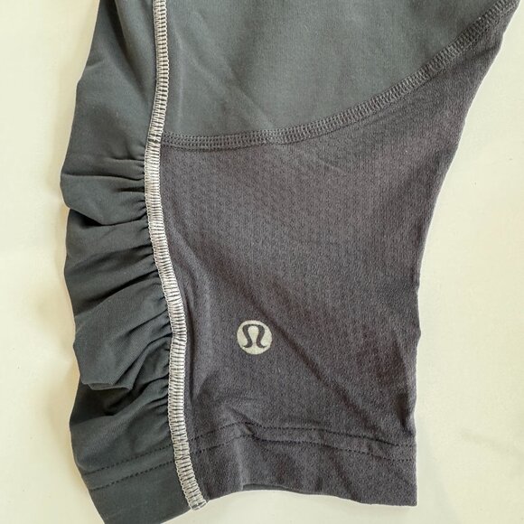 LuluLemon Work Out Pant - Picture 4 of 7